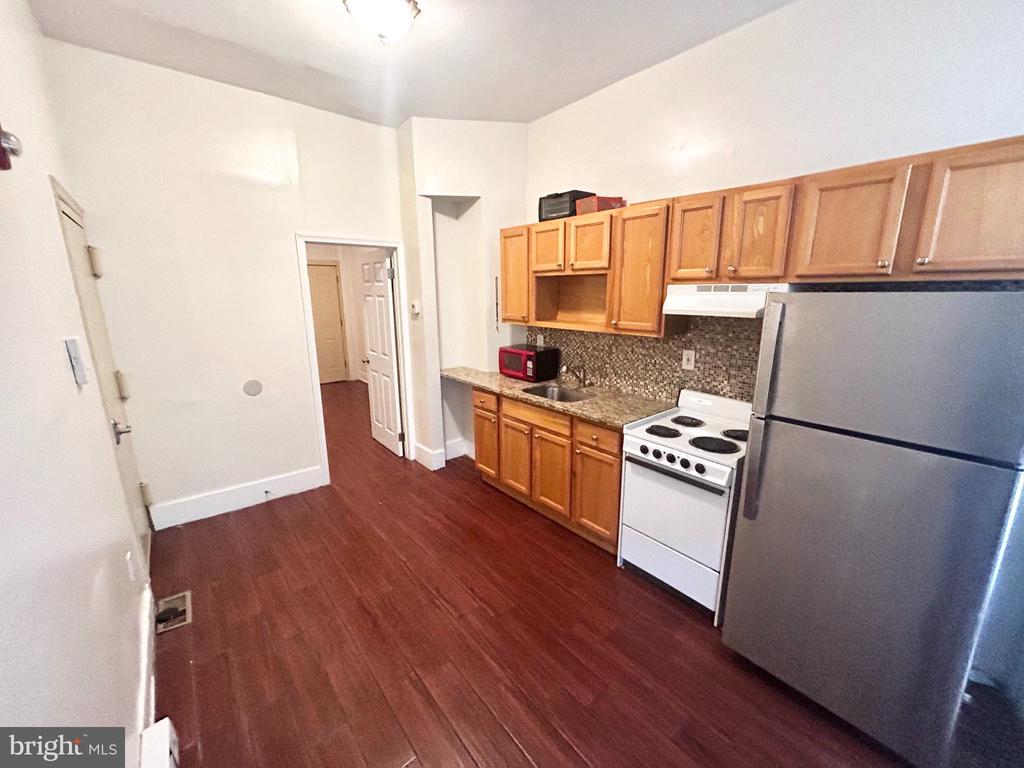 1819 W OXFORD STREET A