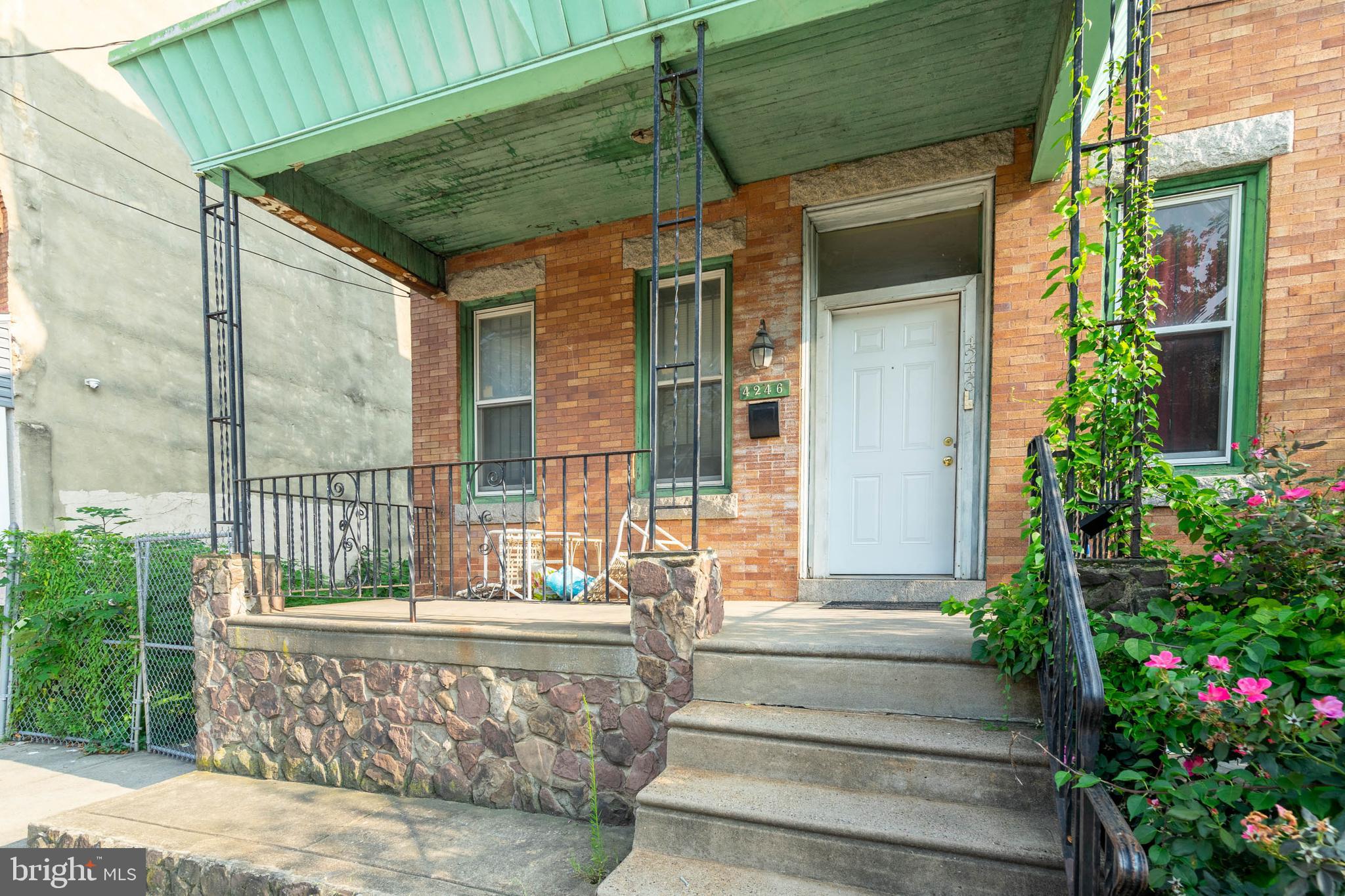 4246 W GIRARD AVENUE