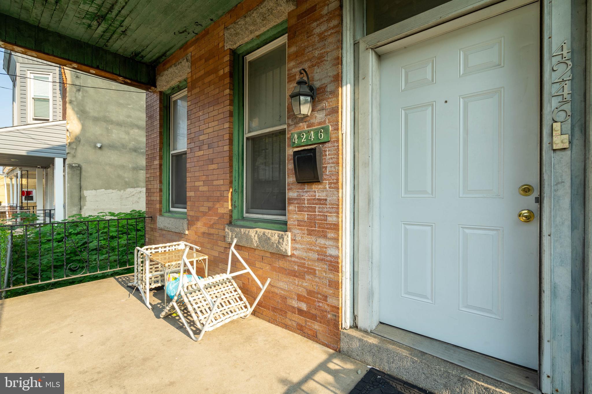 4246 W GIRARD AVENUE