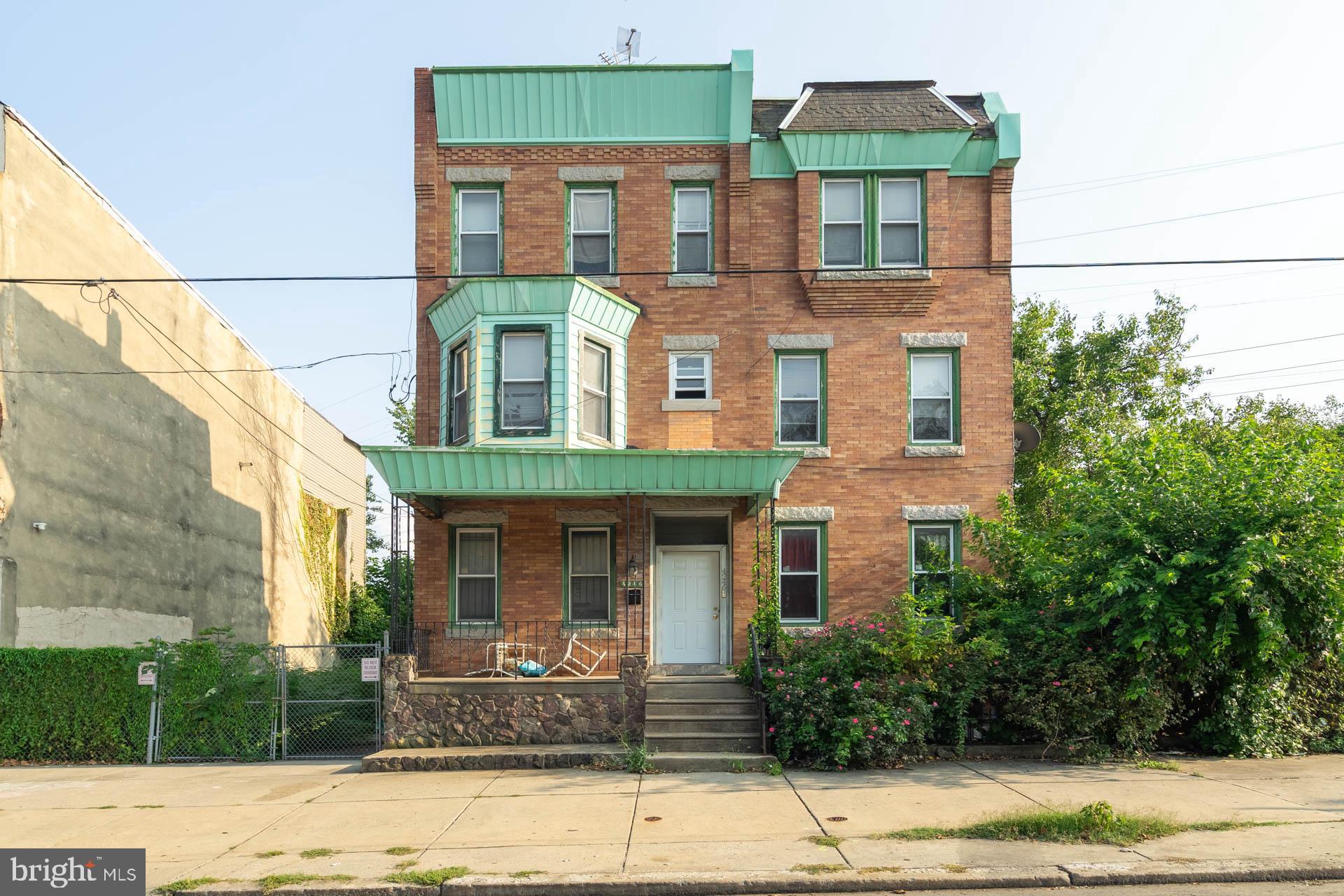 4246 W GIRARD AVENUE