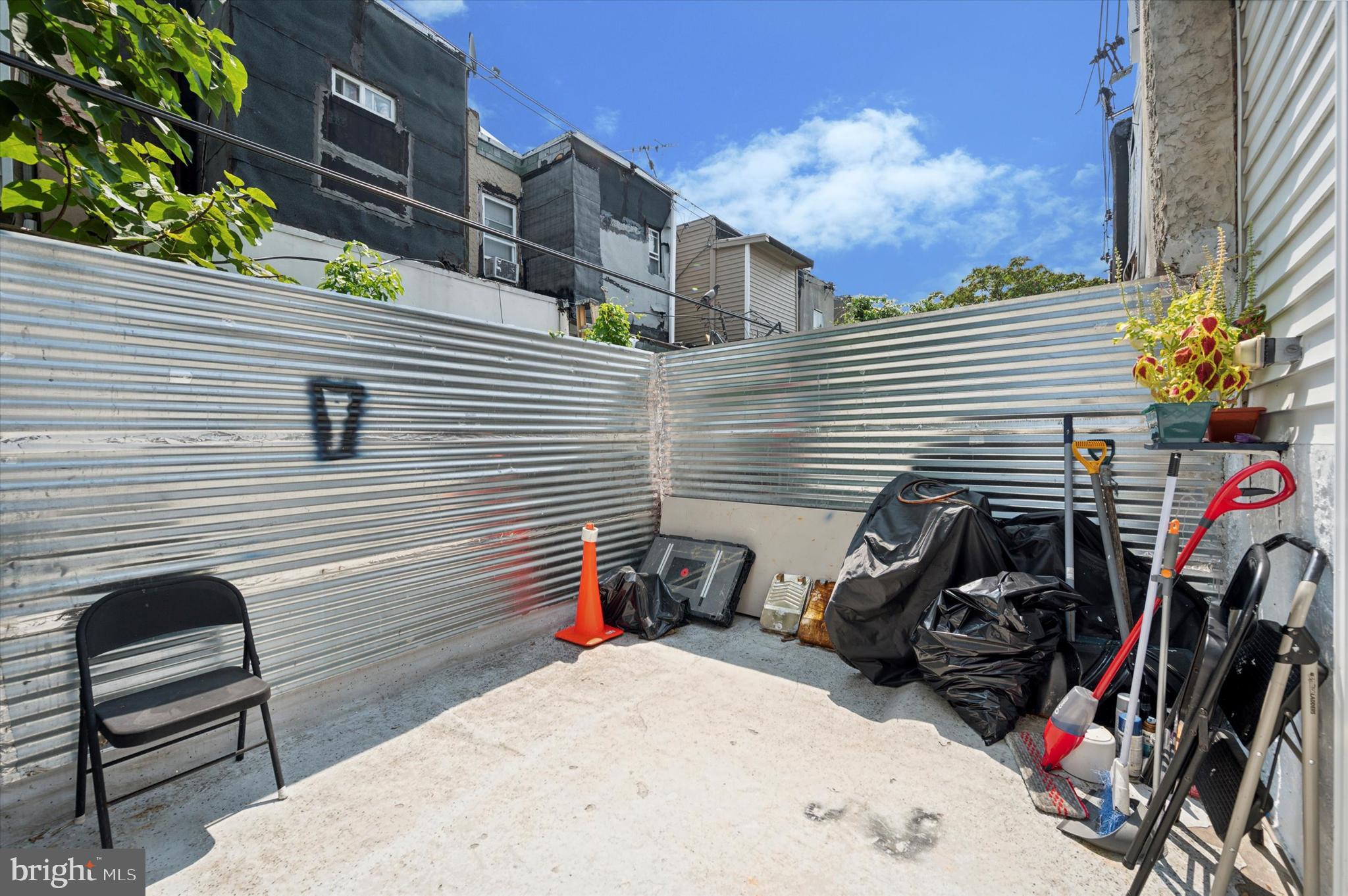 2837 N HANCOCK STREET