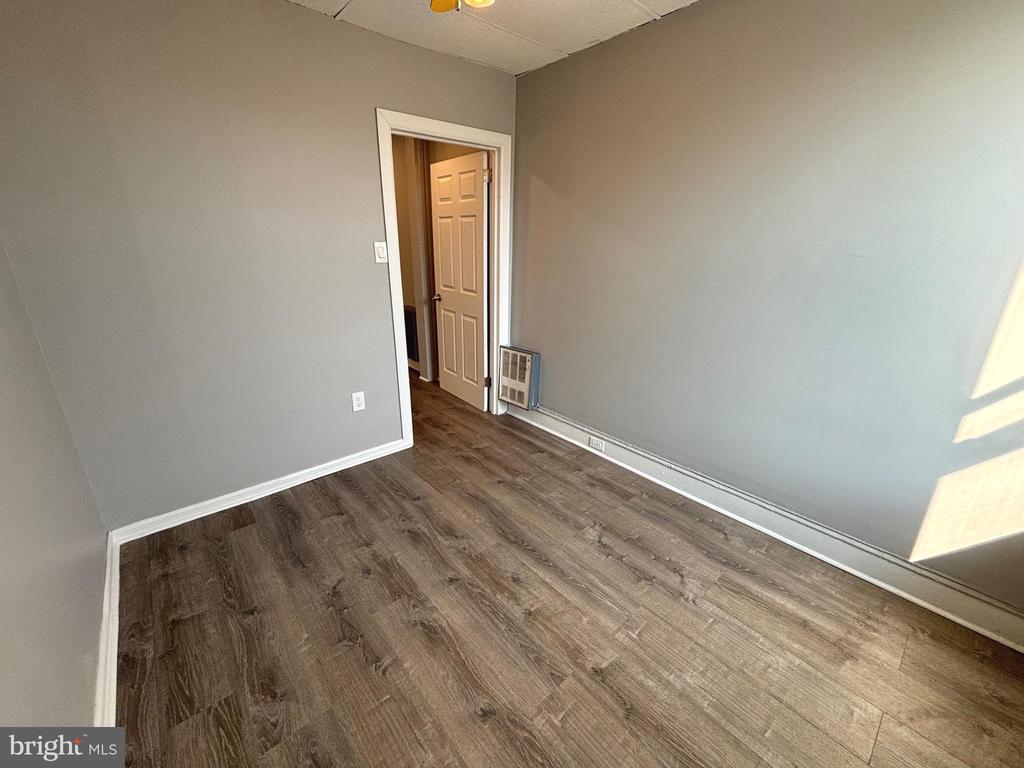 2213 W TIOGA STREET 3A