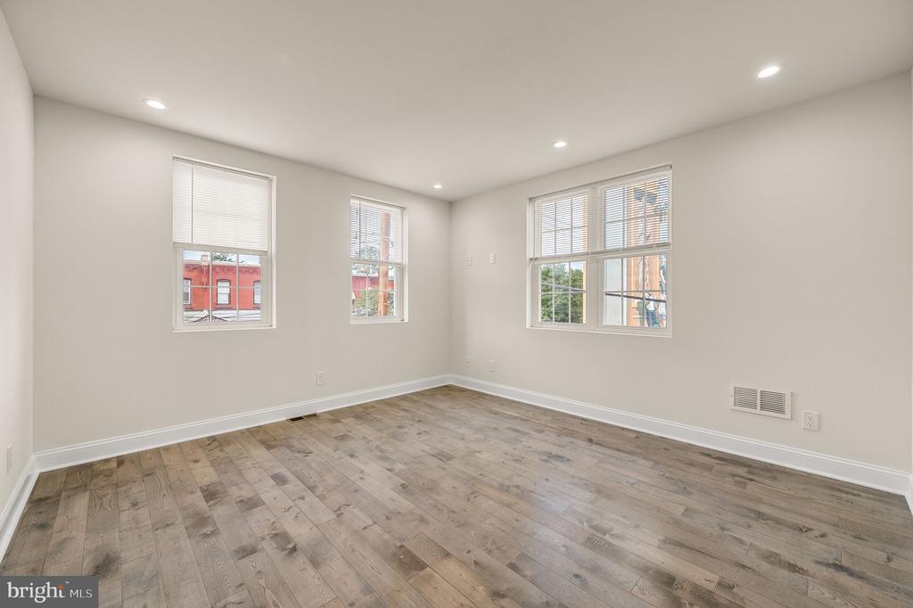 1335 S 46TH STREET