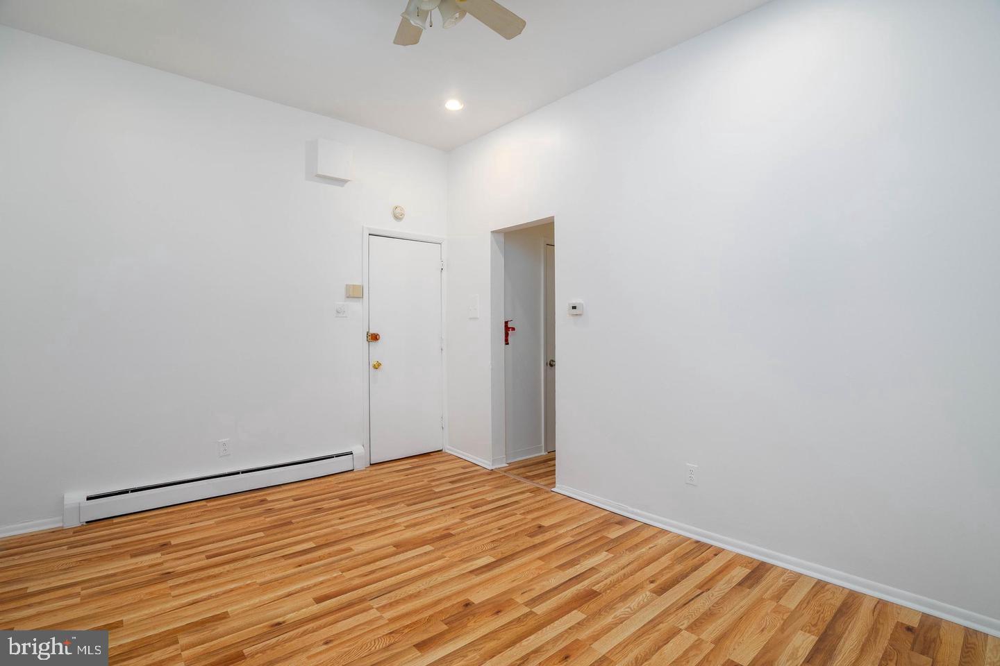 923 SPRUCE STREET 1F