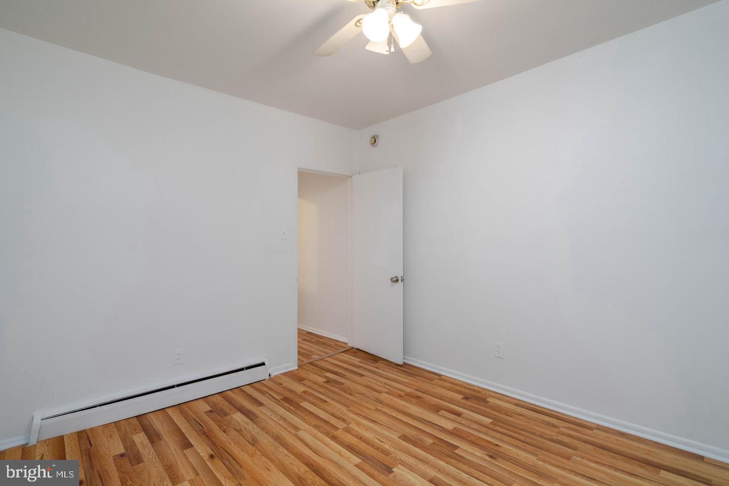 923 SPRUCE STREET 1F