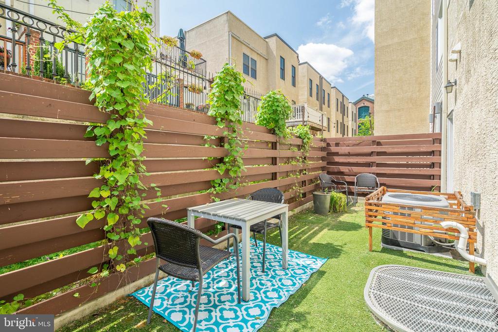 1704 MELON STREET