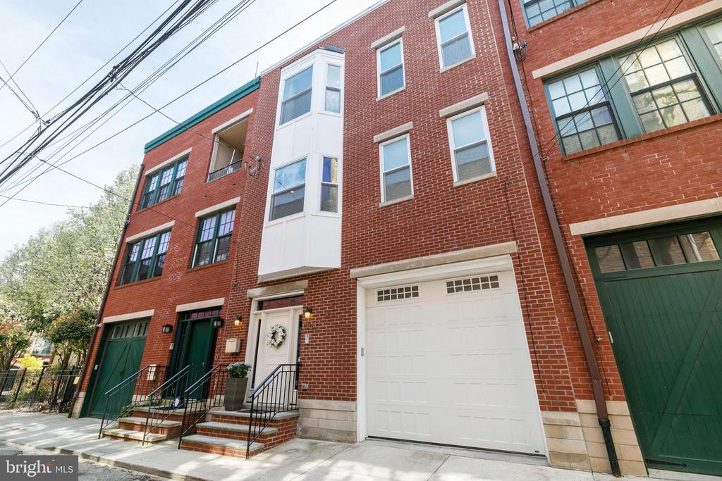 1704 MELON STREET