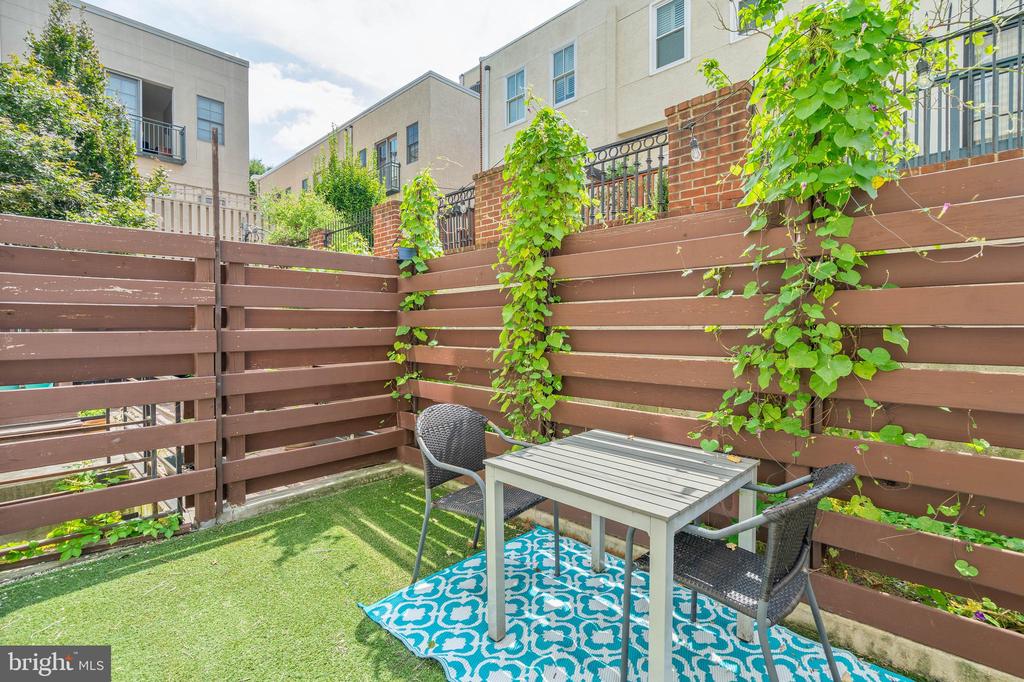 1704 MELON STREET