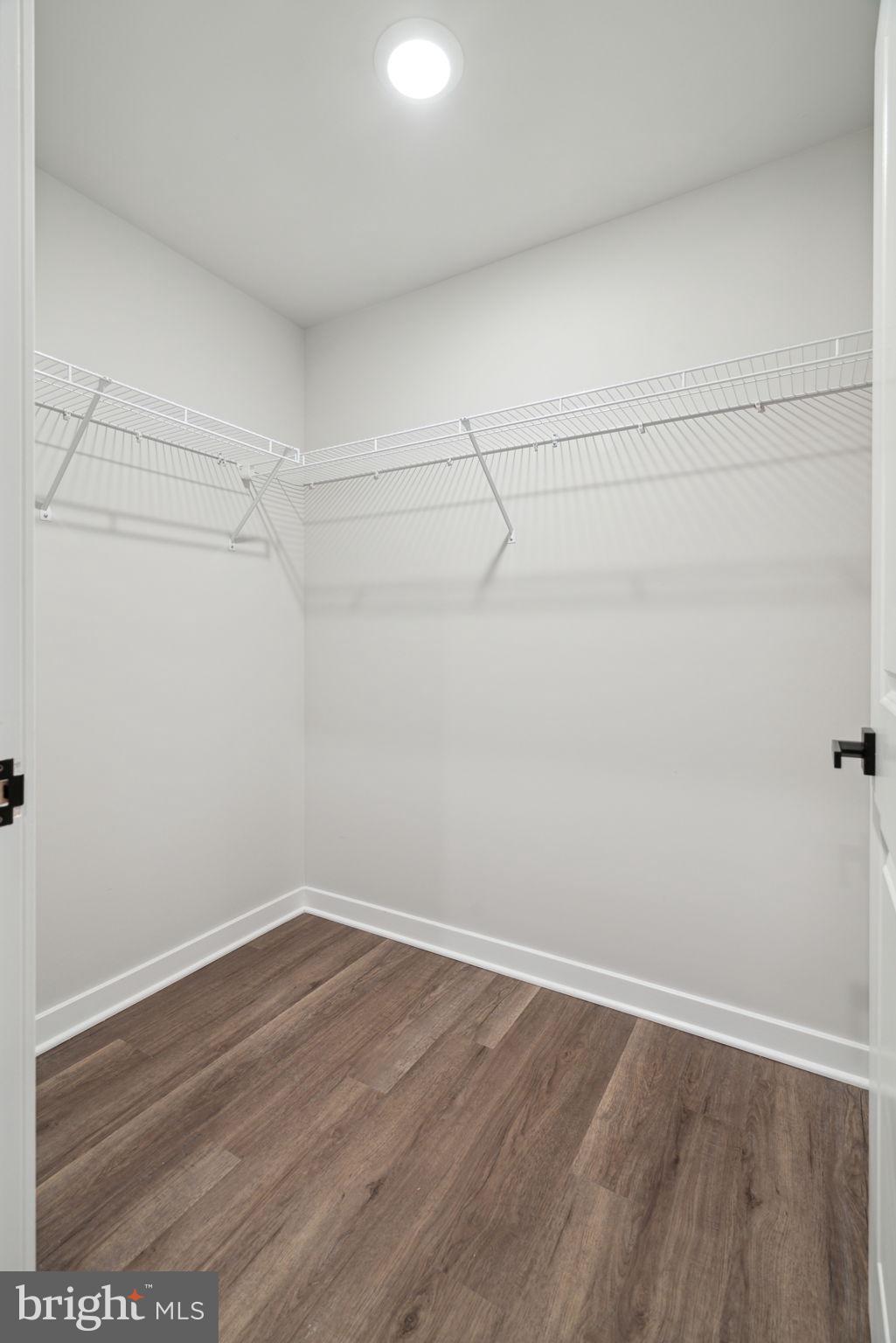 101 W OXFORD STREET 204