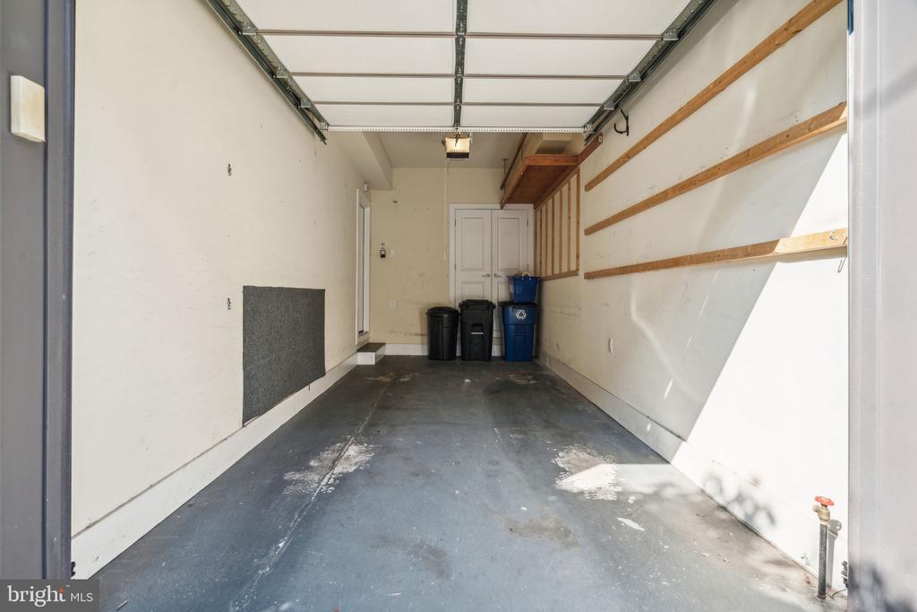 1521 MELON STREET