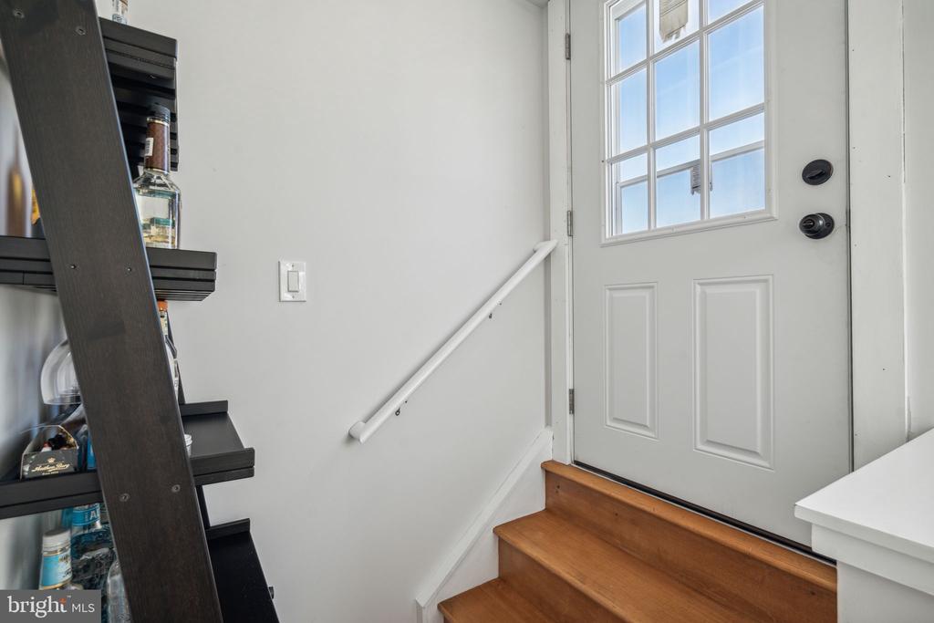 1521 MELON STREET