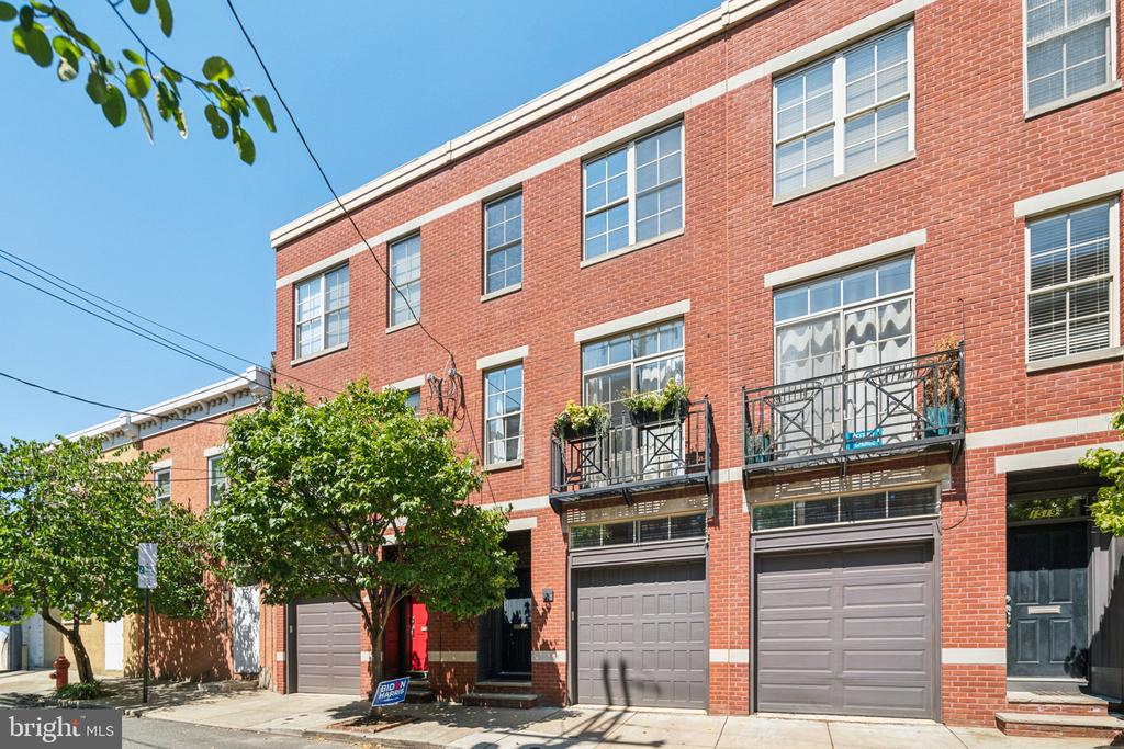 1521 MELON STREET