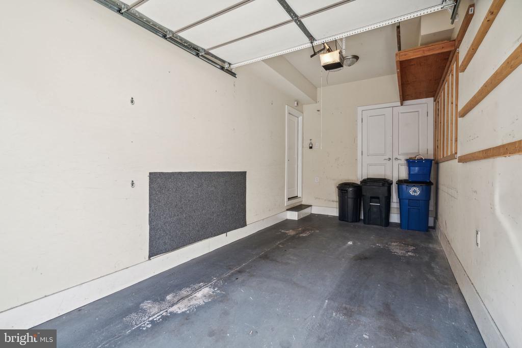1521 MELON STREET