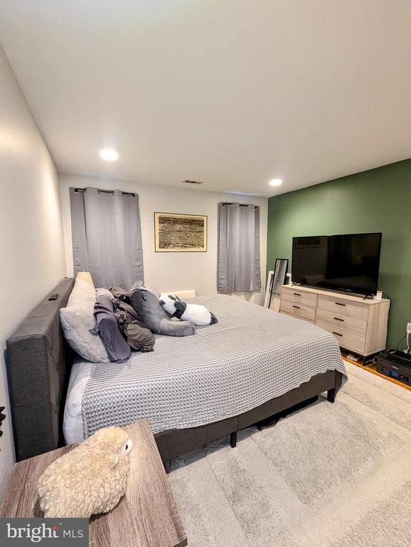 1 CHRISTIAN STREET 26L