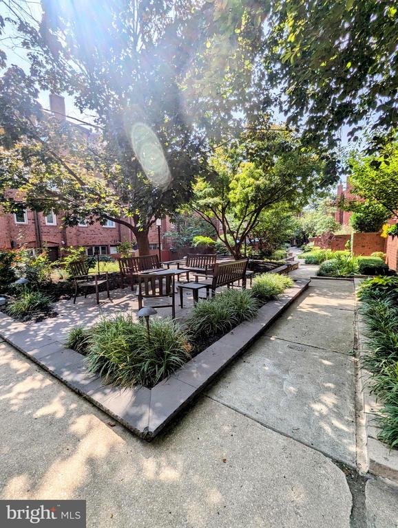 1 CHRISTIAN STREET 26L