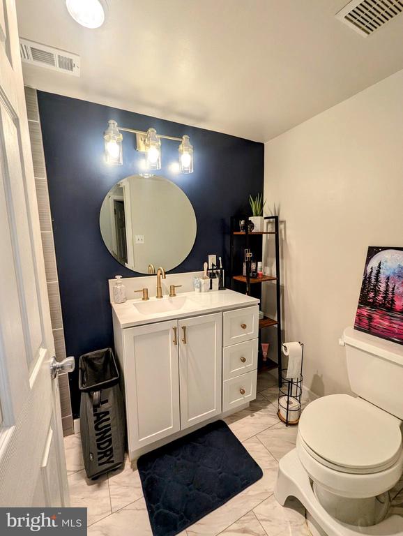 1 CHRISTIAN STREET 26L