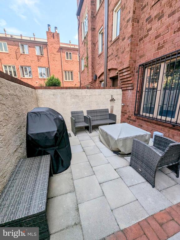 1 CHRISTIAN STREET 26L