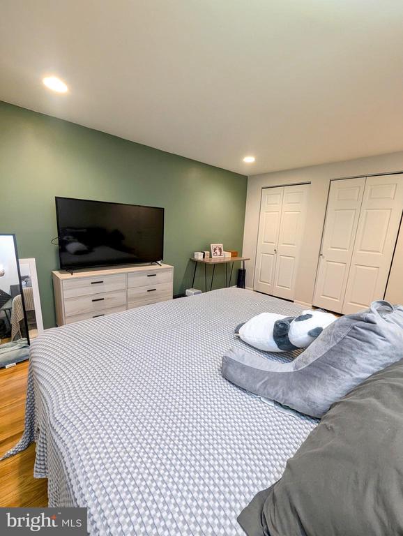1 CHRISTIAN STREET 26L