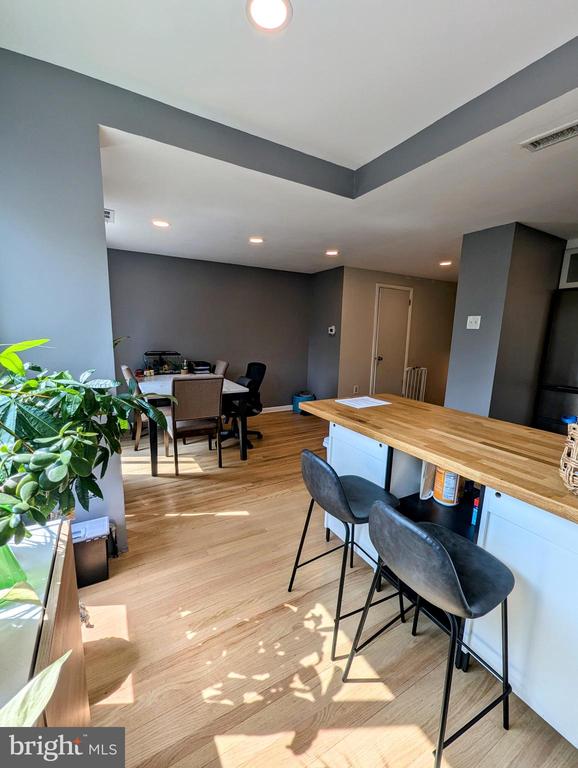 1 CHRISTIAN STREET 26L