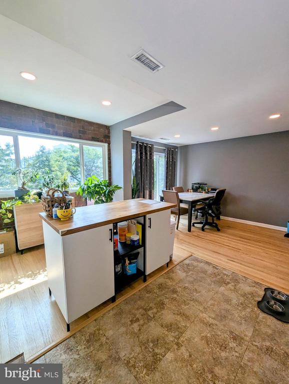 1 CHRISTIAN STREET 26L