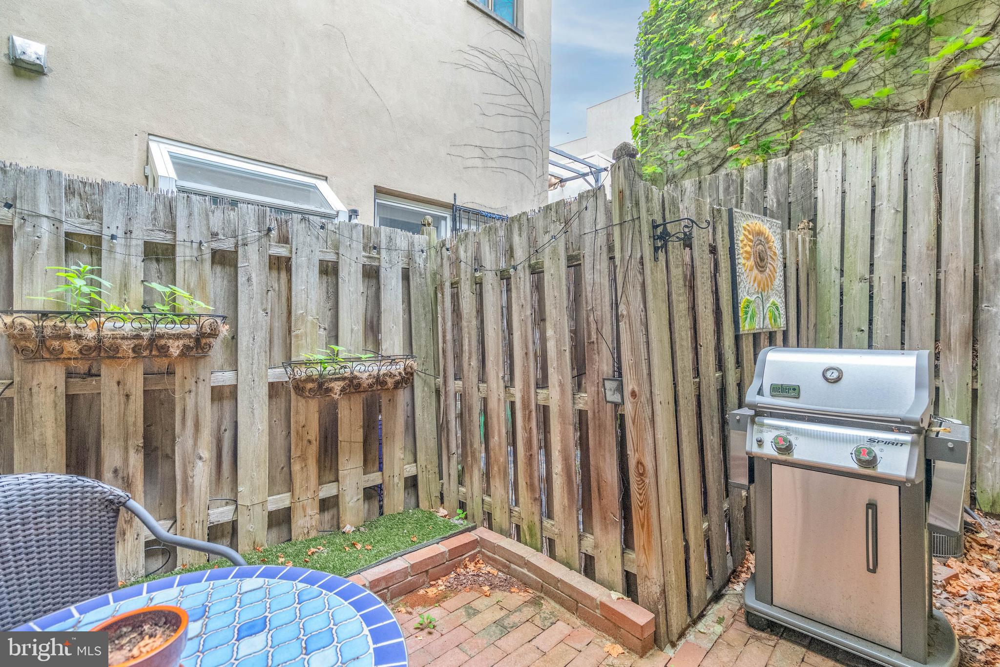 729 S 11TH STREET