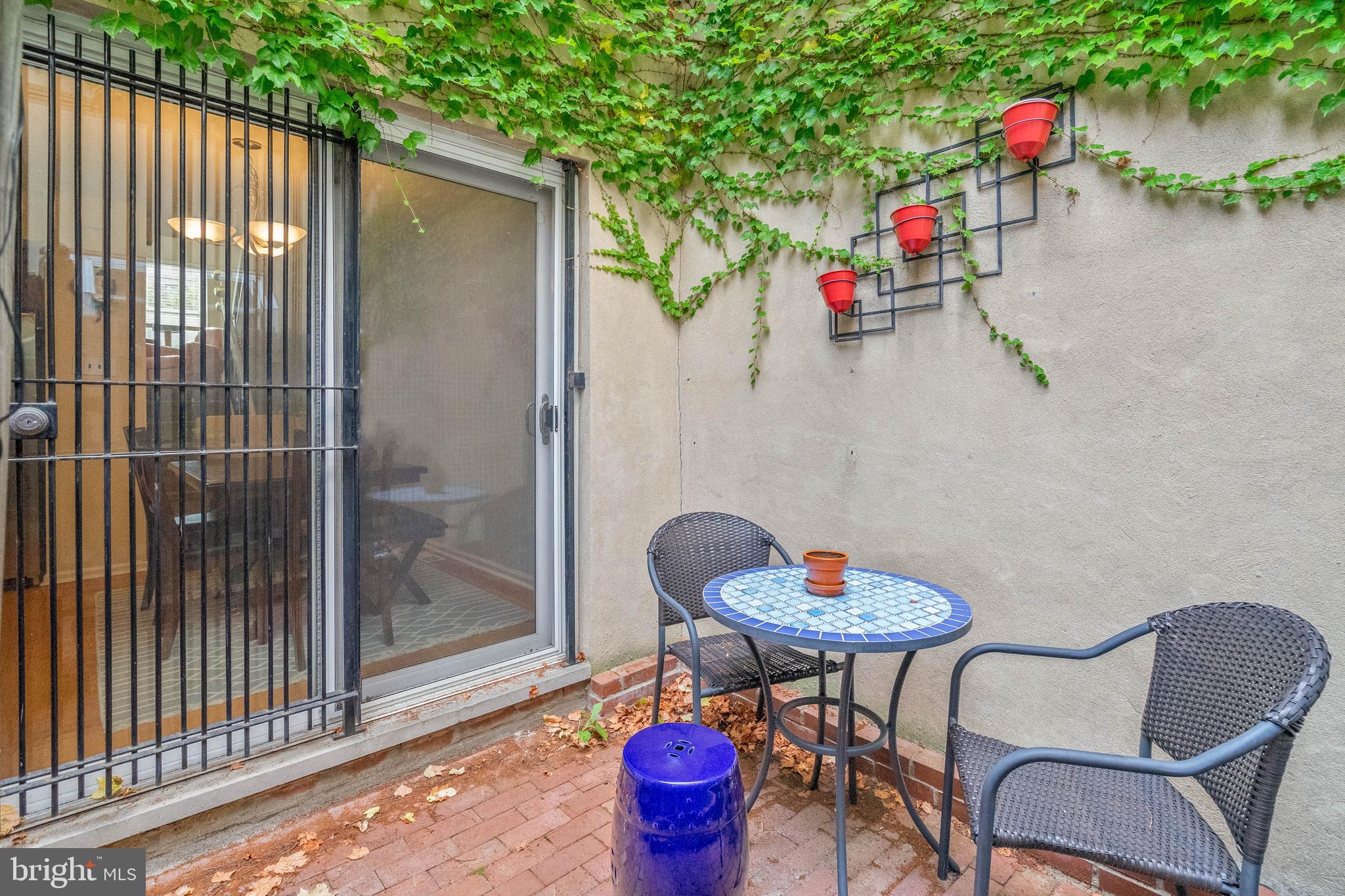 729 S 11TH STREET