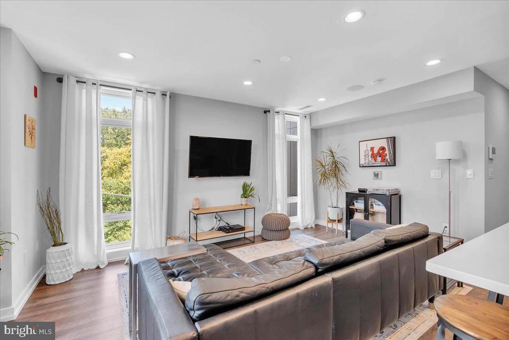 769 N UBER STREET 4