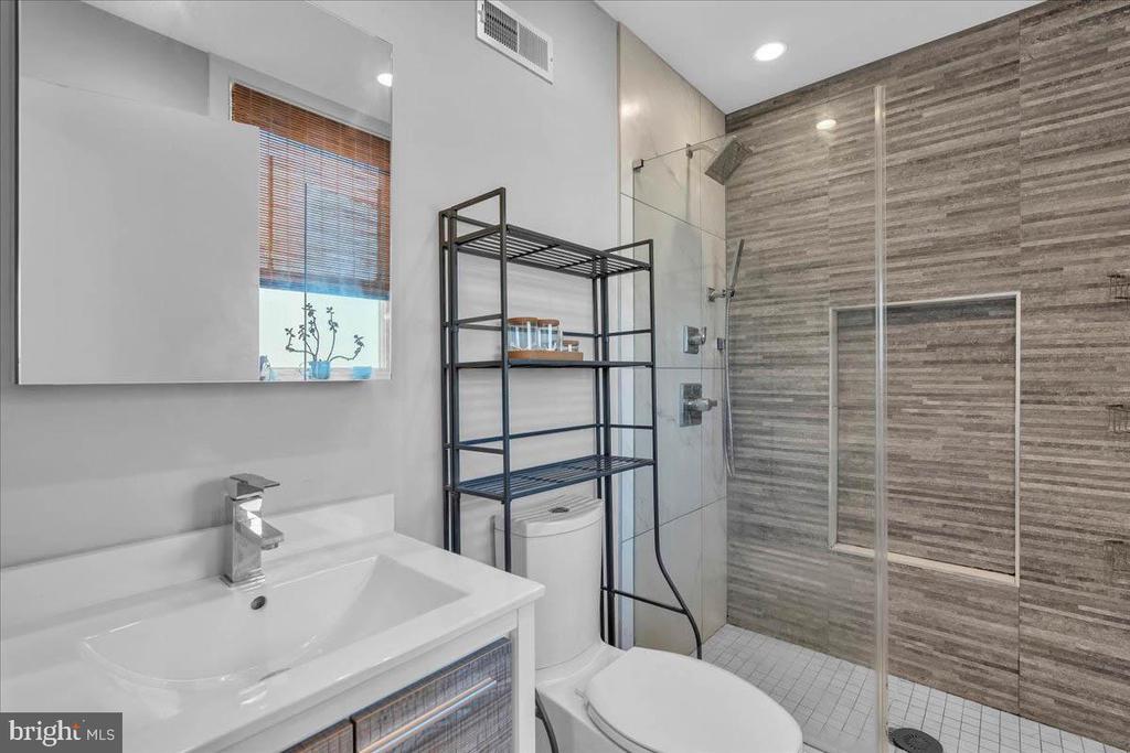 769 N UBER STREET 4