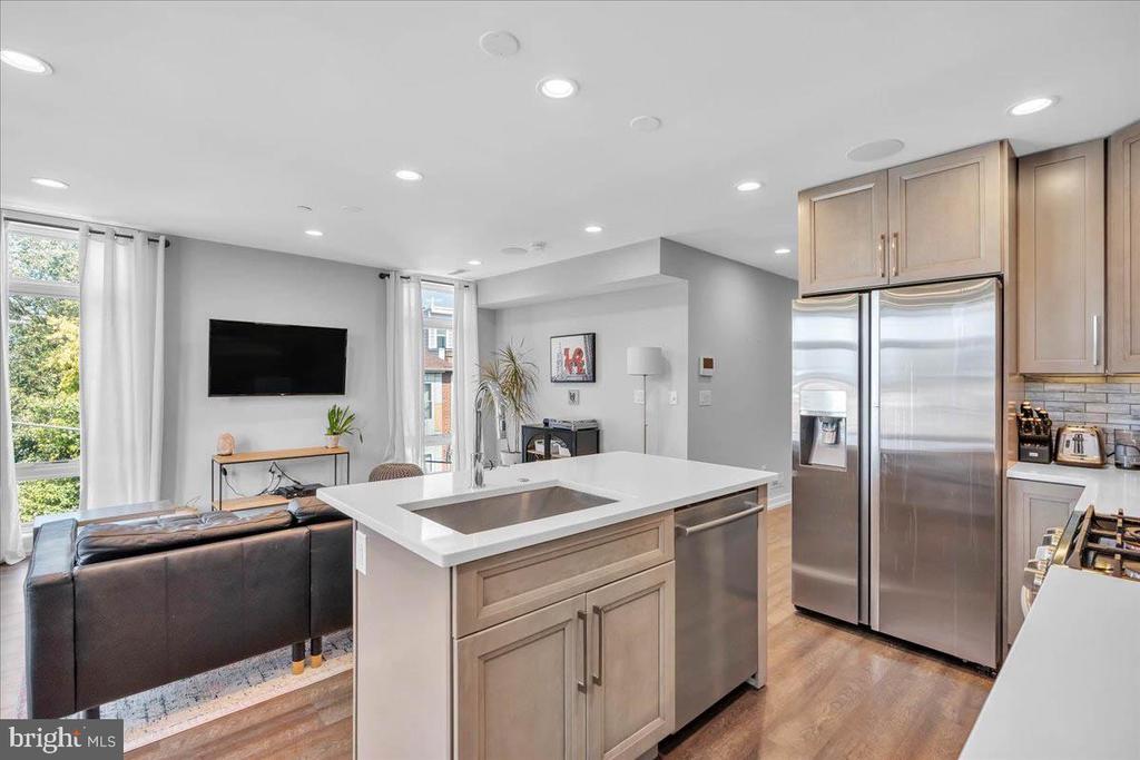 769 N UBER STREET 4