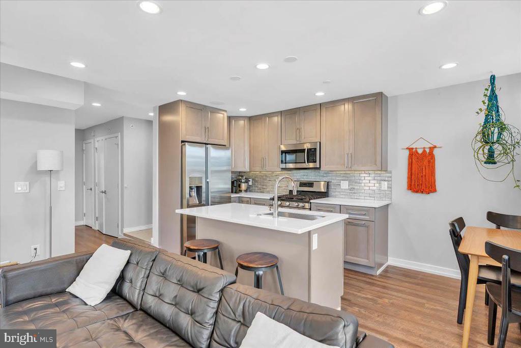 769 N UBER STREET 4