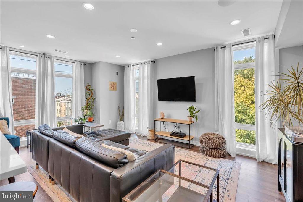 769 N UBER STREET 4