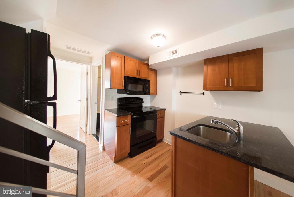 520 S 4TH STREET