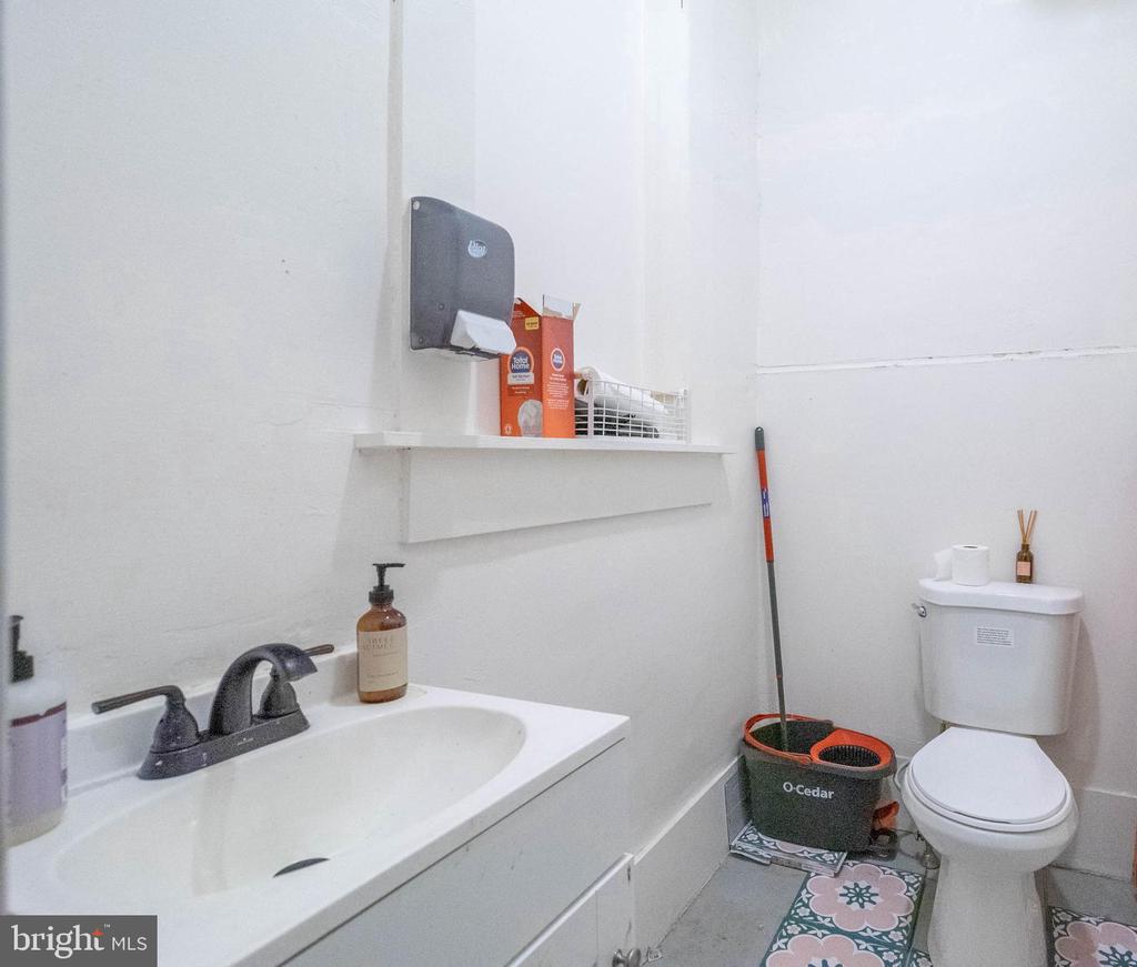 520 S 4TH STREET