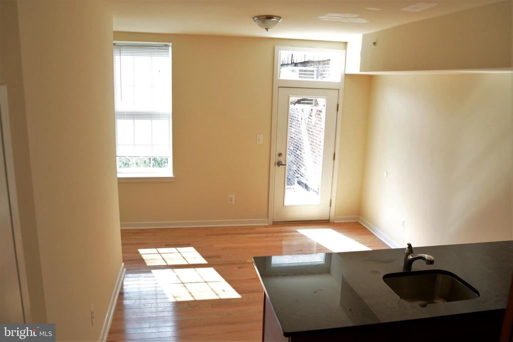 520 S 4TH STREET