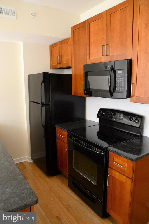 520 S 4TH STREET