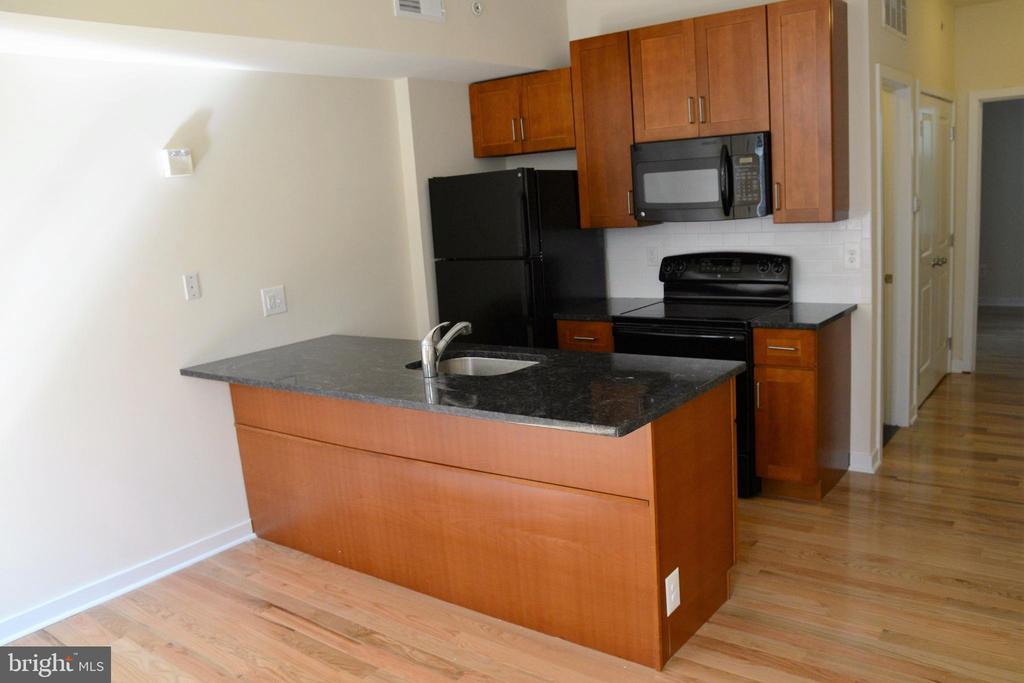 520 S 4TH STREET
