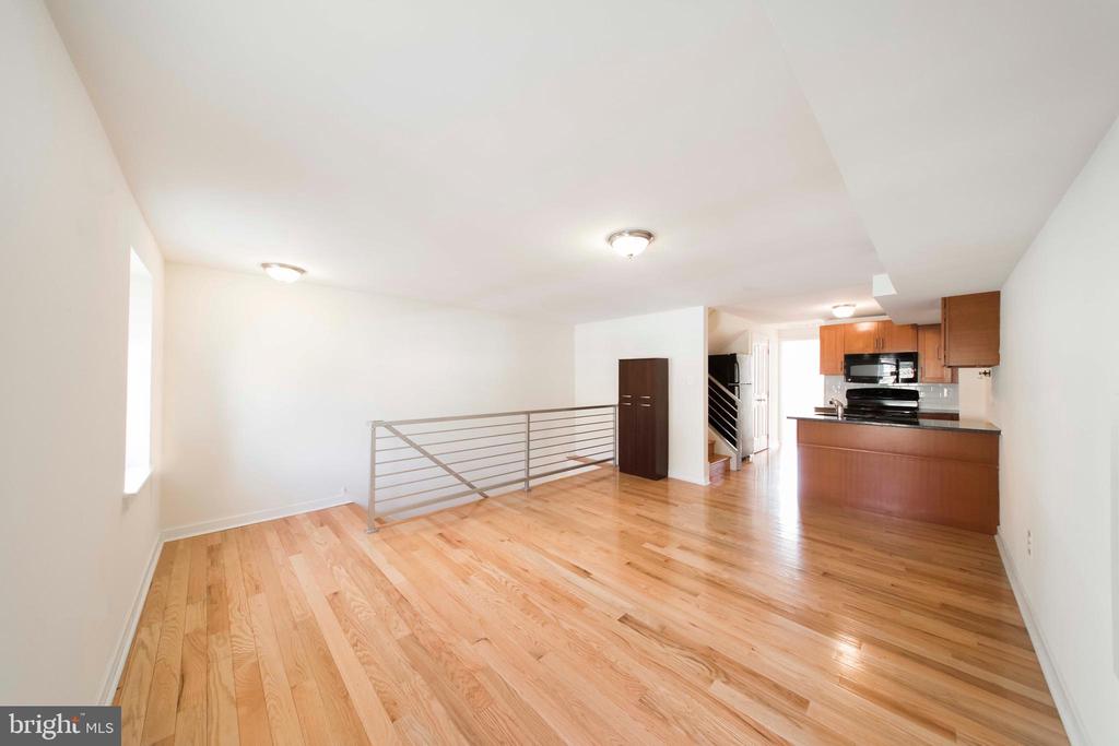 520 S 4TH STREET