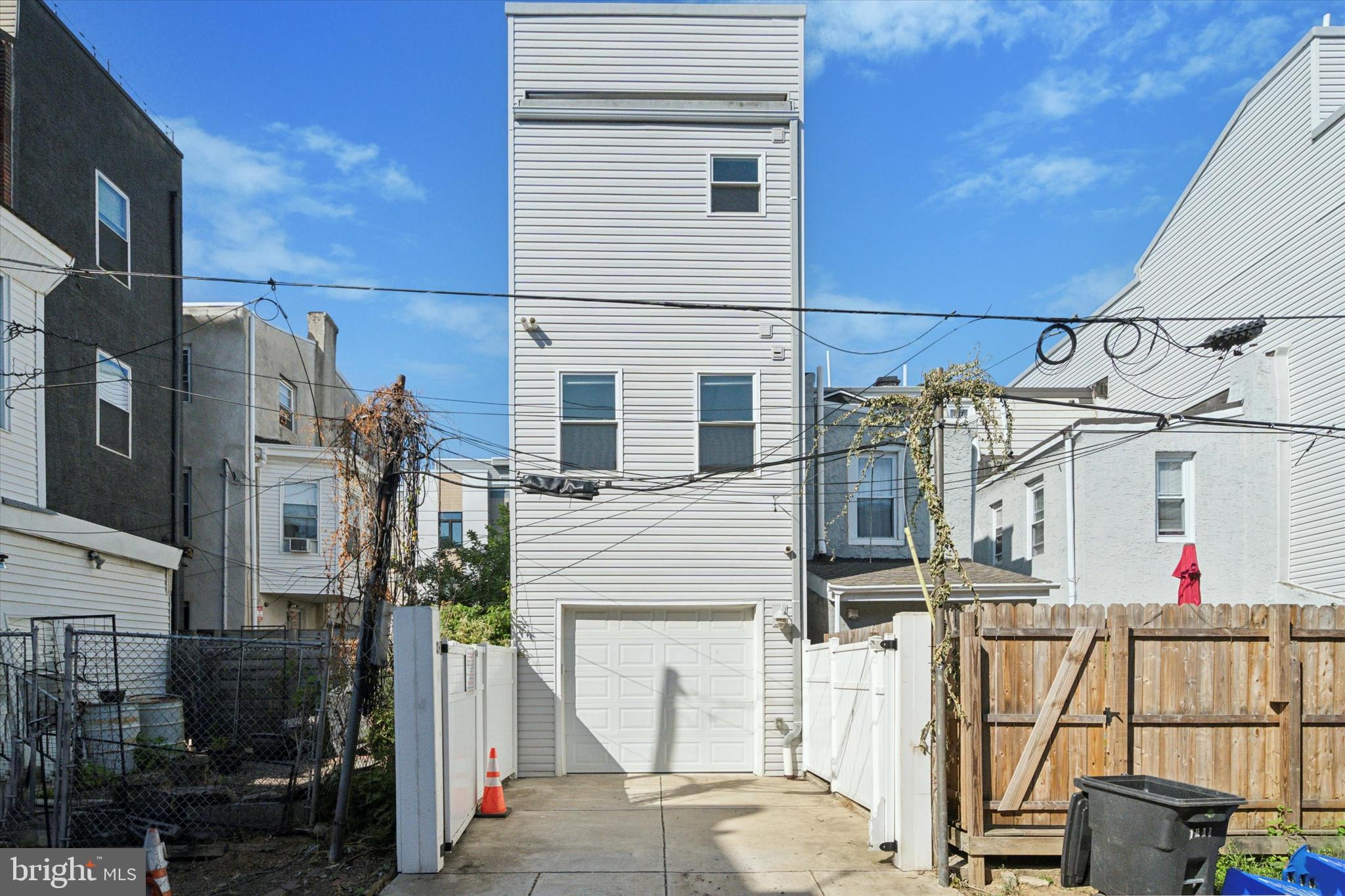 1842 INGERSOLL STREET