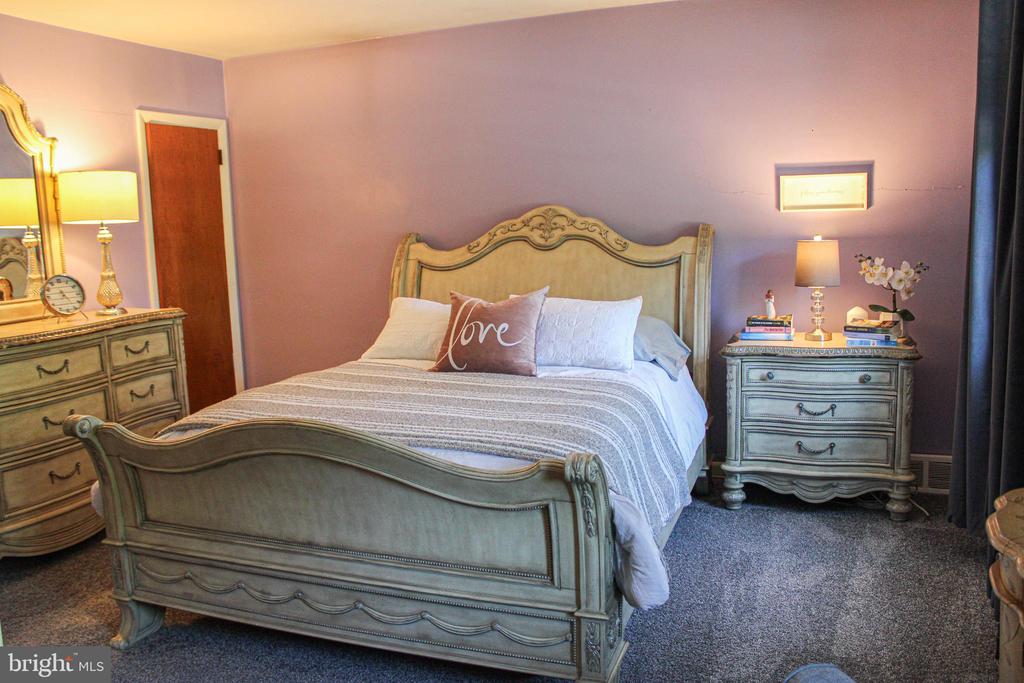 4339 DEERPATH LANE