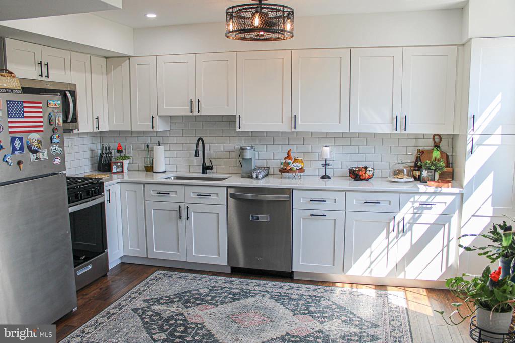 4339 DEERPATH LANE