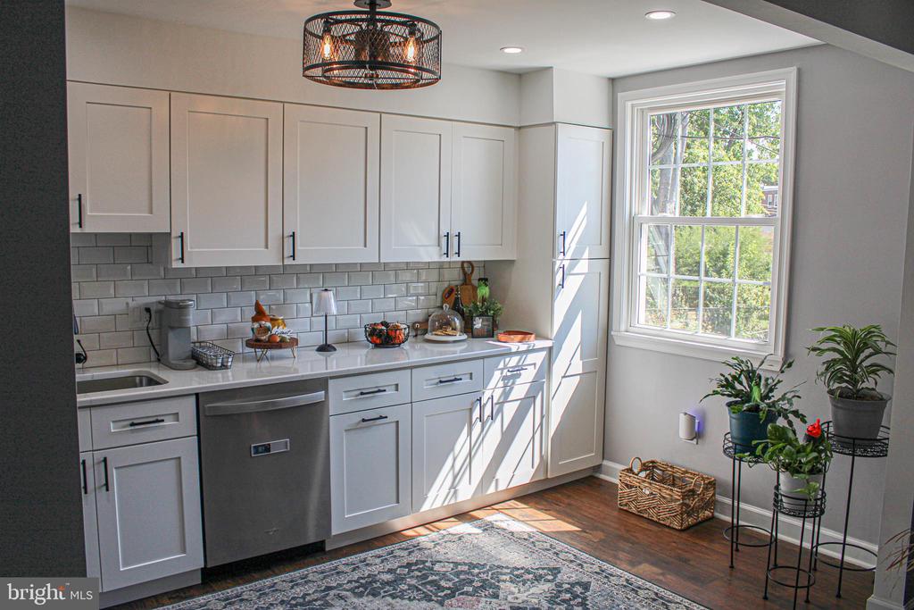 4339 DEERPATH LANE