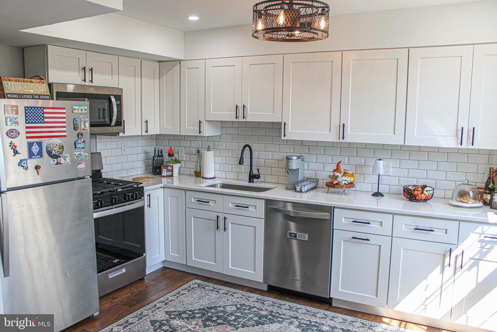 4339 DEERPATH LANE