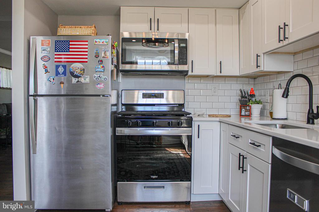 4339 DEERPATH LANE