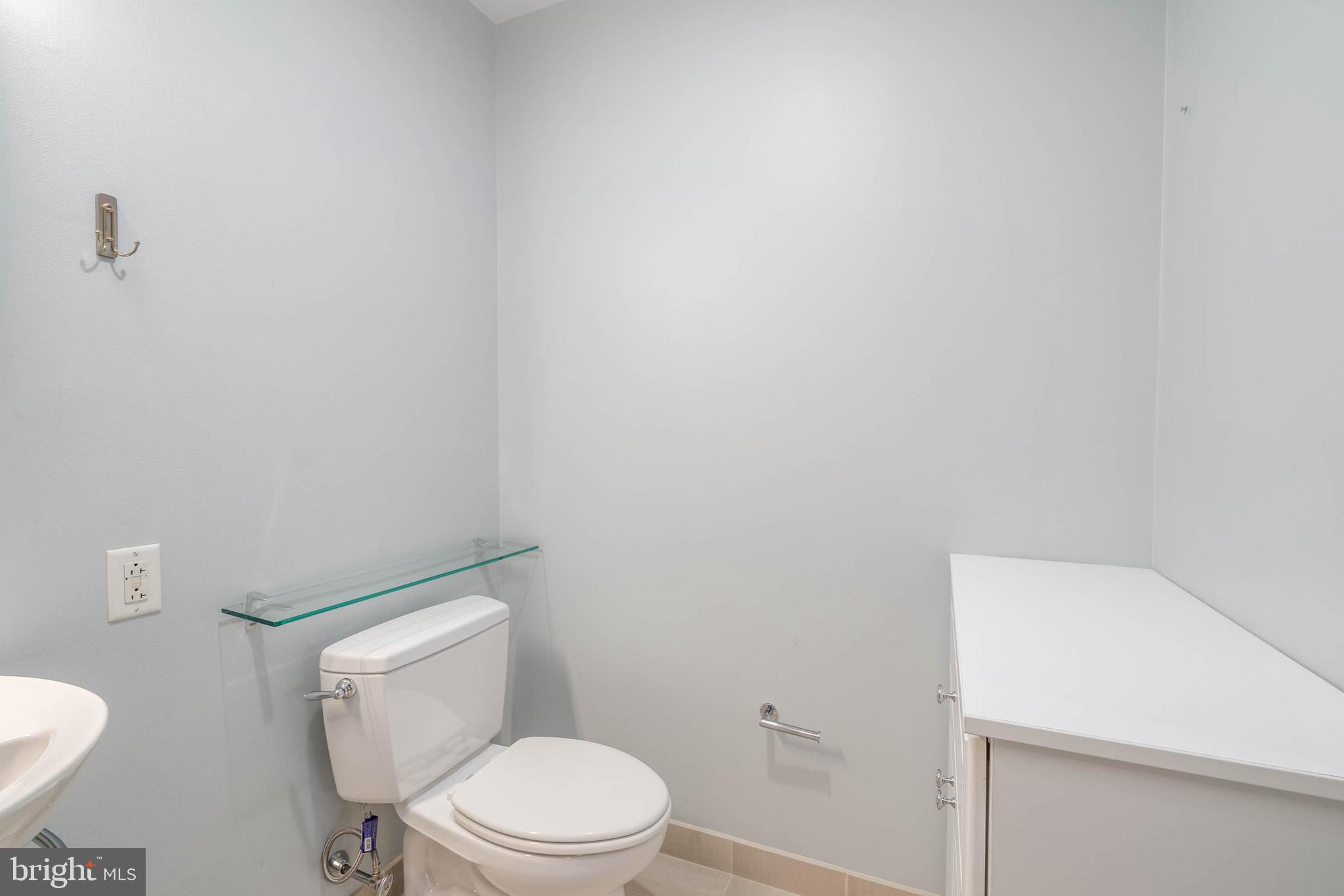 319 VINE STREET 108