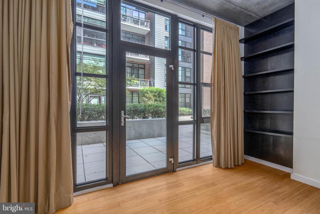 319 VINE STREET 108