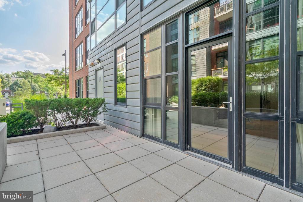319 VINE STREET 108