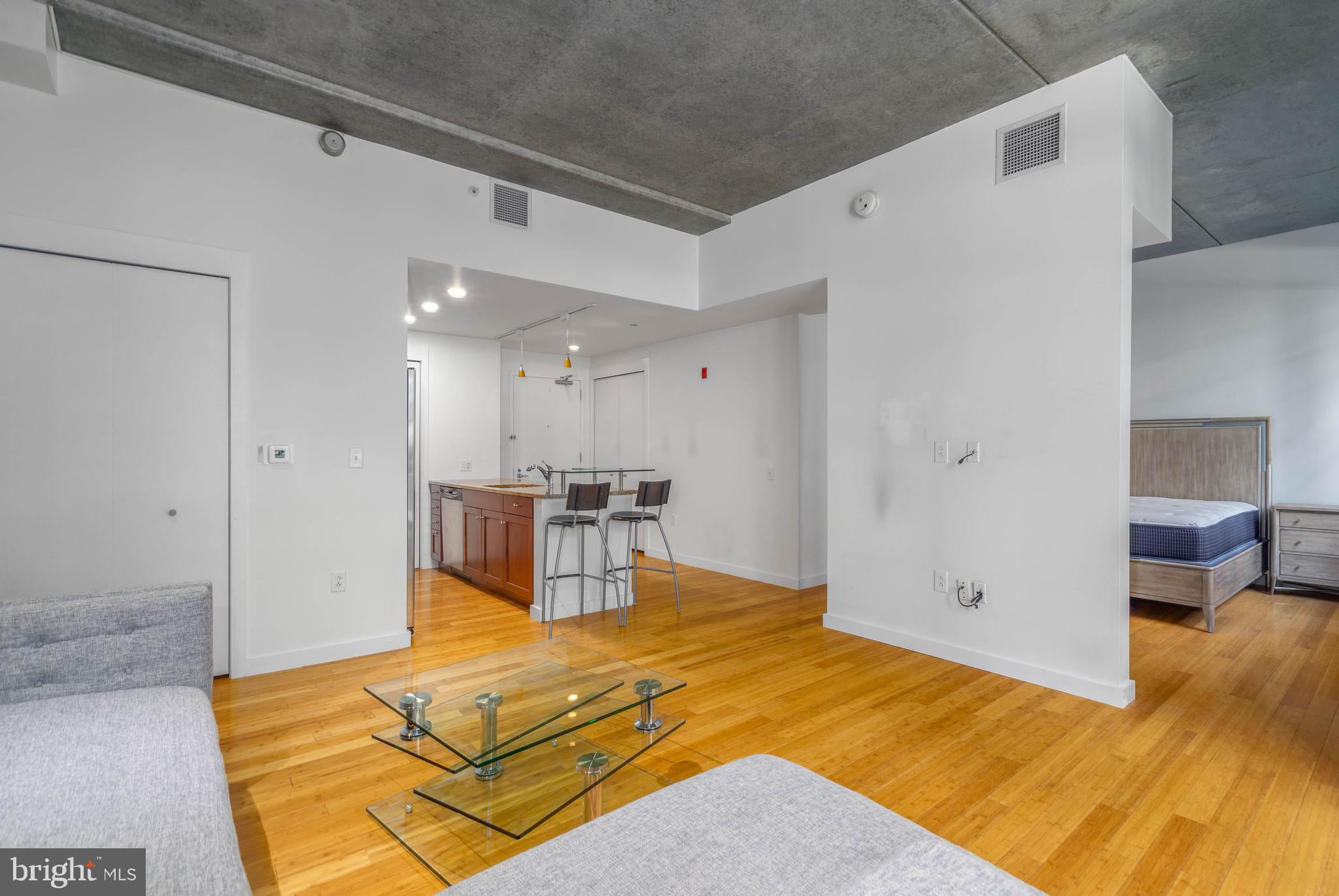 319 VINE STREET 108