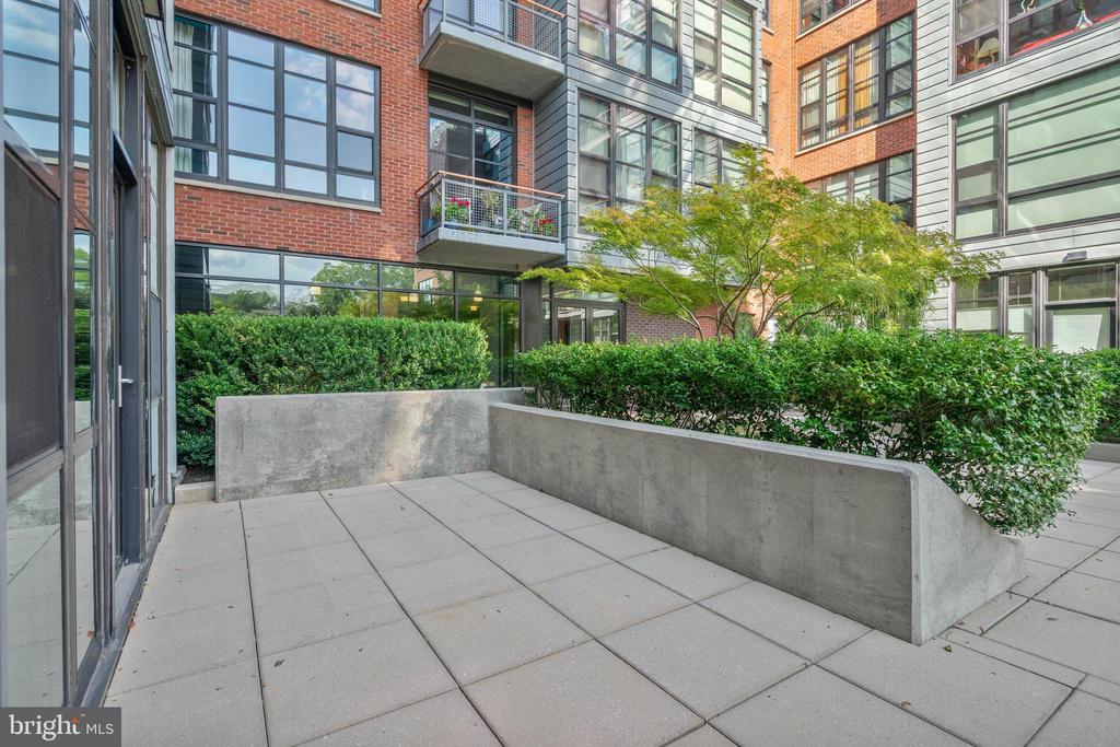 319 VINE STREET 108
