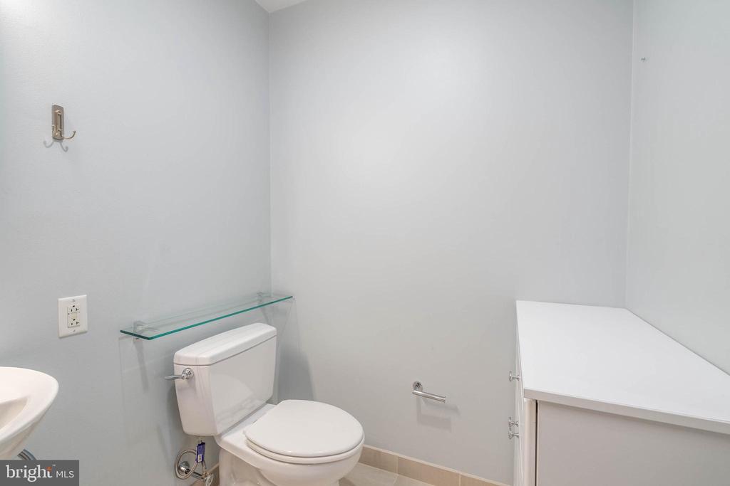 319 VINE STREET 108