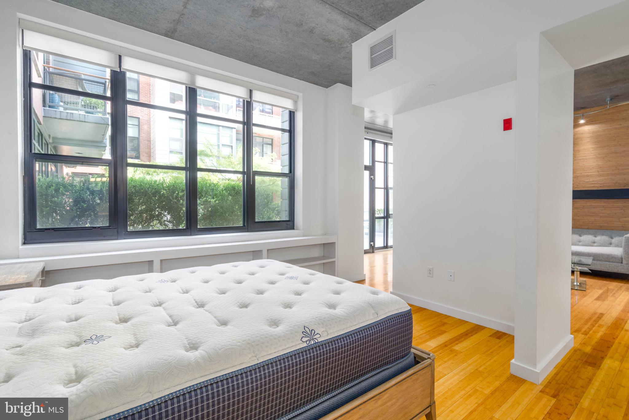 319 VINE STREET 108